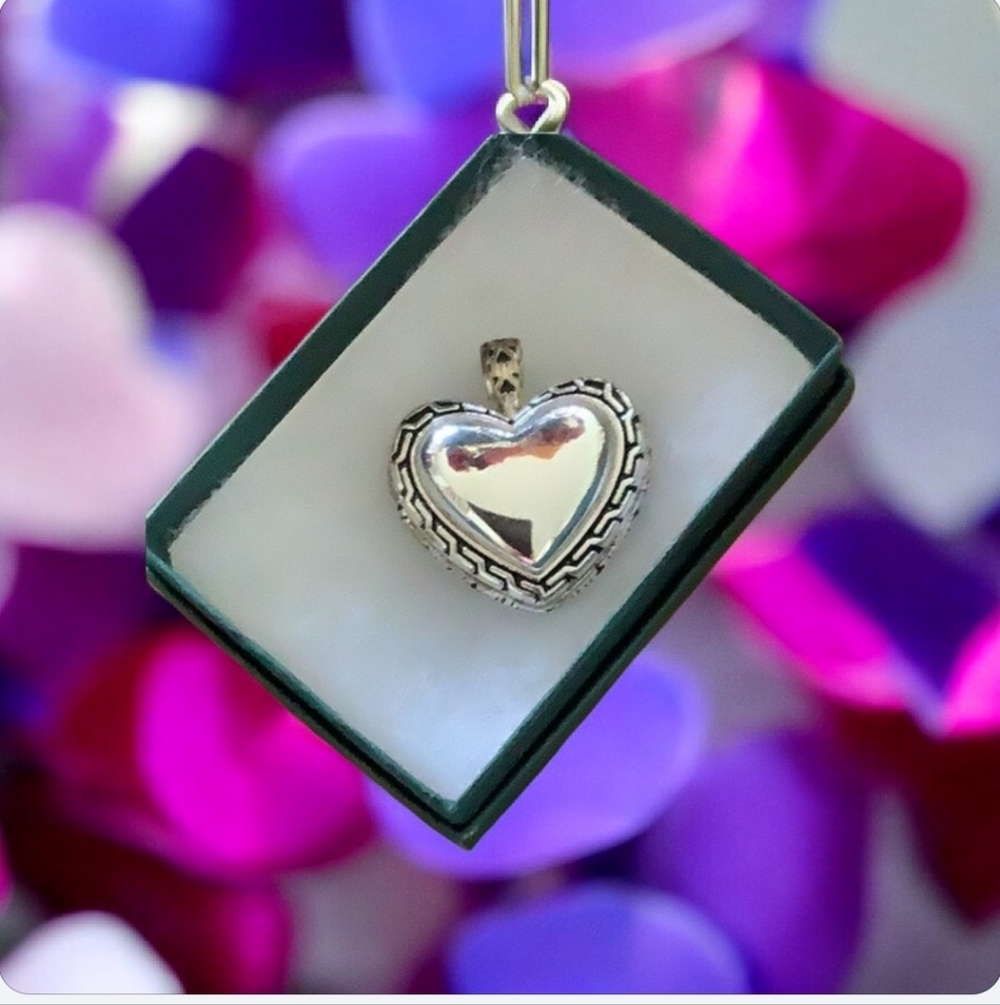 Brighton Senora Bold Heart Silver Plated Pendant  lots of detail 2" Reversable